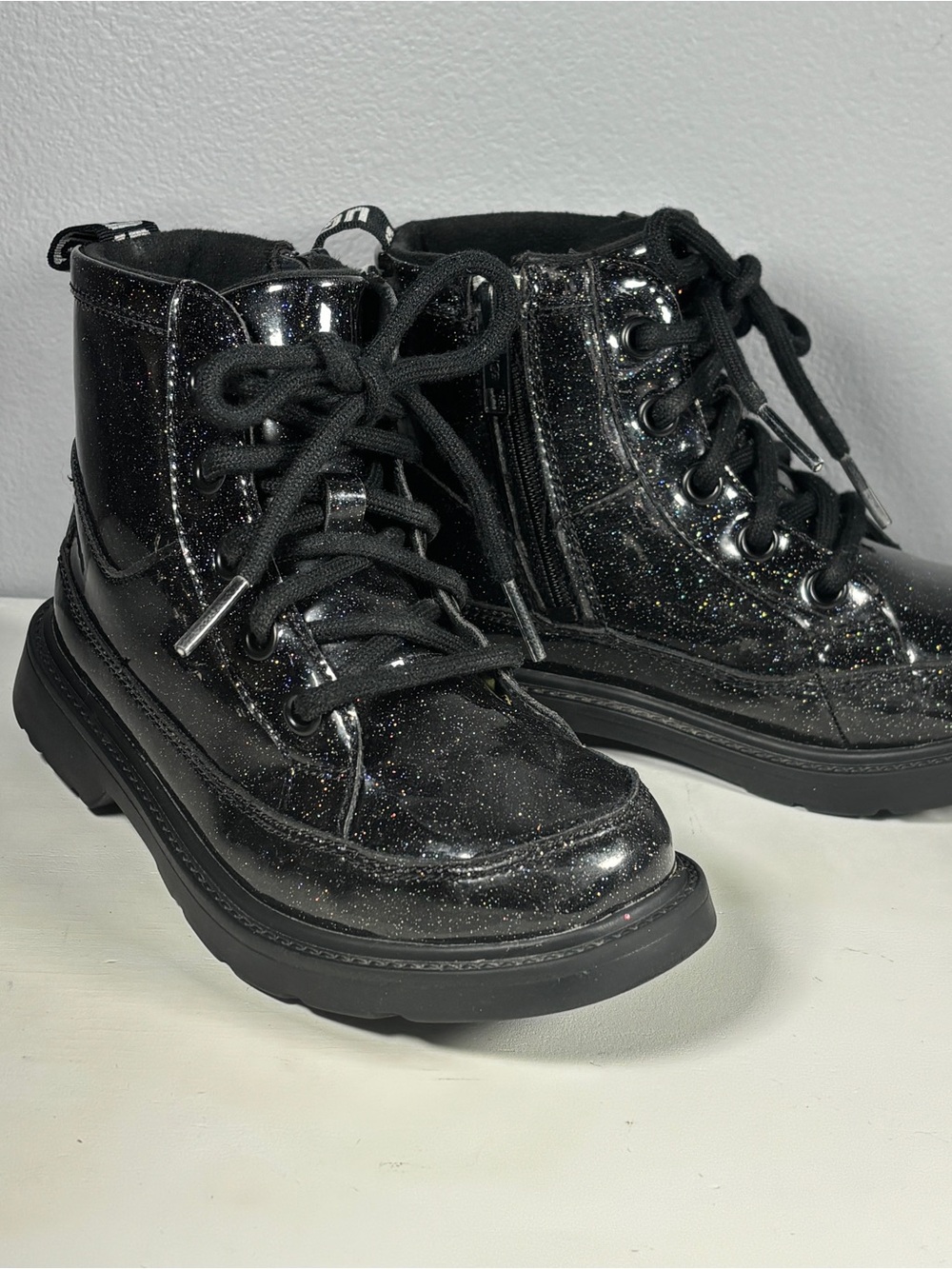 UGG Robley Glitter Combat Boot Black Lace-Up with Size Zip Girl’s Size 12